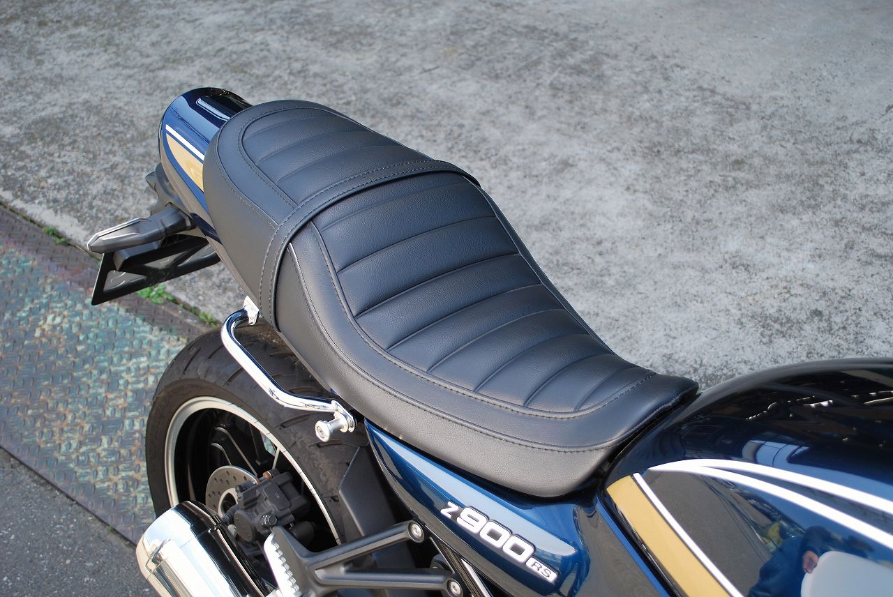 Z900RSタックロールシート Z900RS ローシート Aタックロール2 (中抜きタック)|K&H