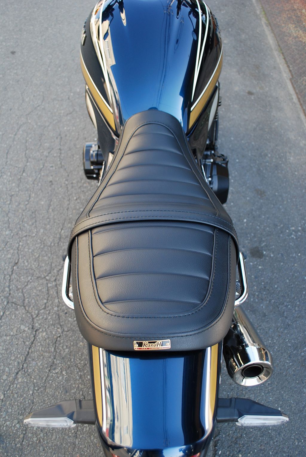 S*K様 RR、RRR 500枚以上 Z900RS ローシート カフェ Bタックロール2 （中抜きタック）｜K＆H