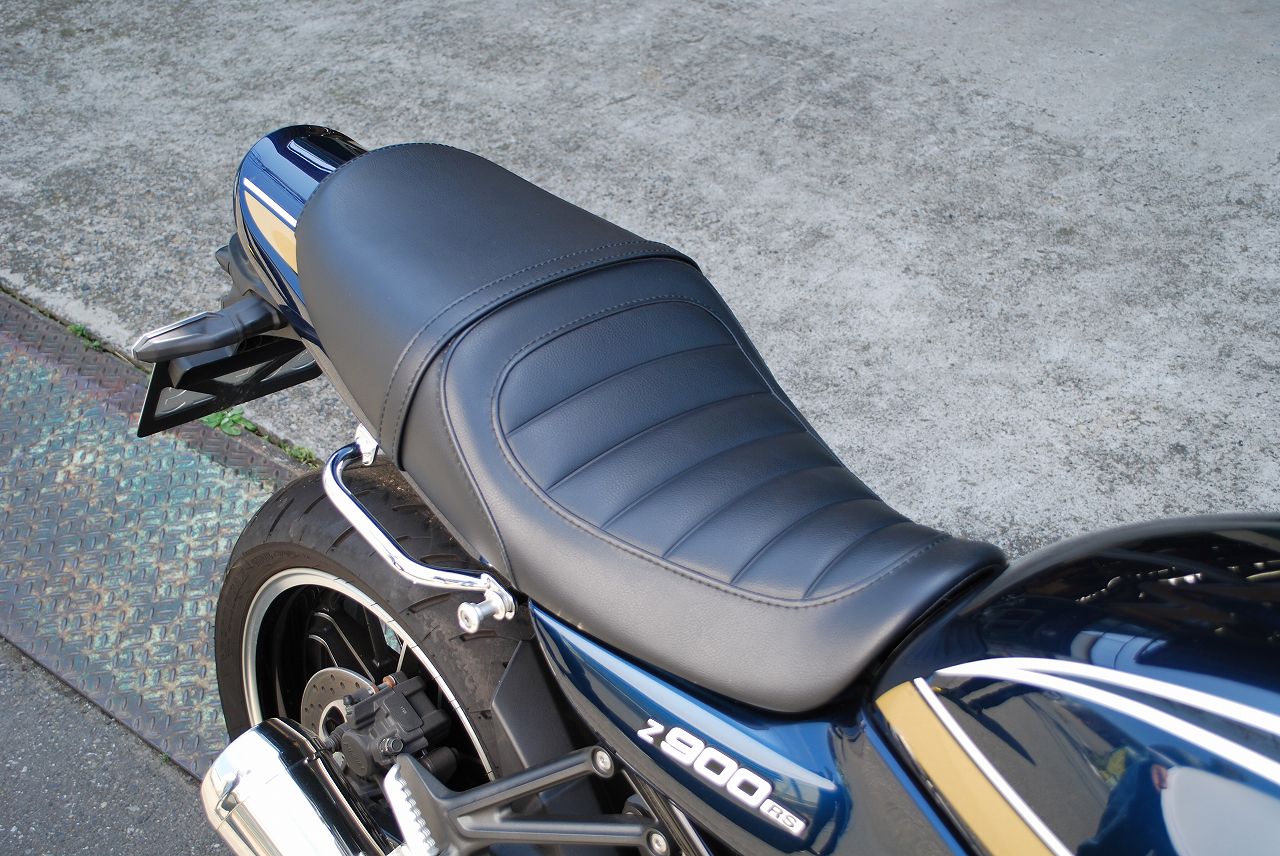 大*ん様 Kawasaki Z900RS CAFE 用ローシート Z900RS ローシート カフェ Bタックロール2 （中抜きタック）｜K＆H