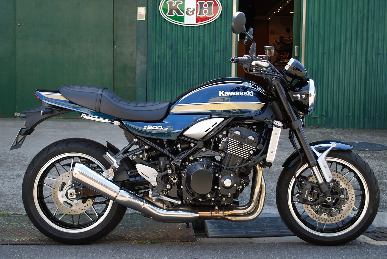 Z900RS ミディアムシート Aタックロール2 （中抜きタック）｜K＆H