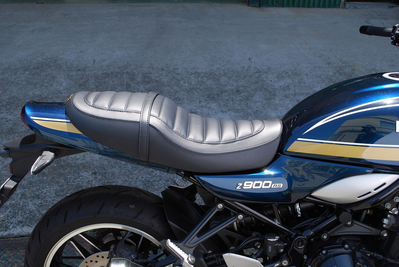 Z900RS ミディアムシート Aタックロール2 （中抜きタック）｜K＆H