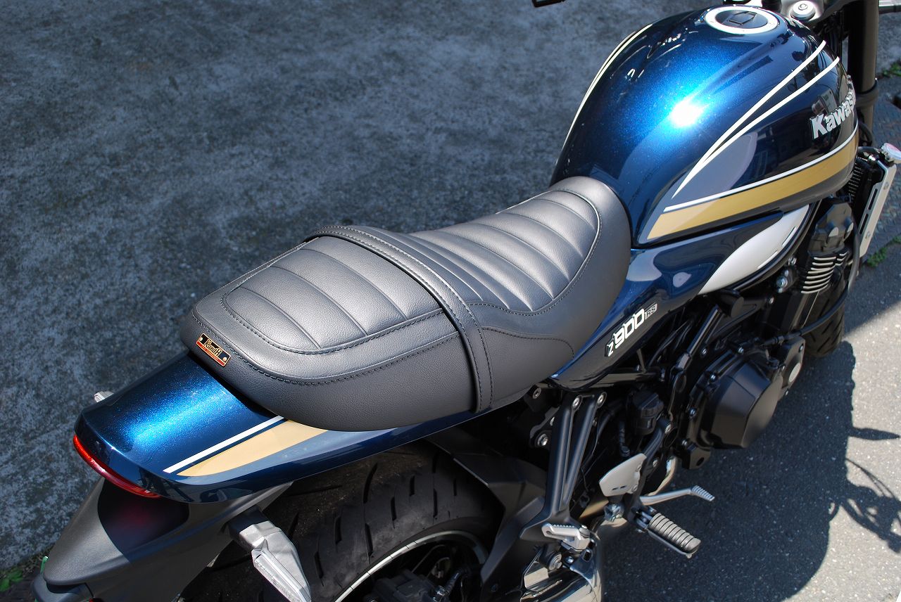 Z900RS ミディアムシート Bタックロール2 （中抜きタック）｜K＆H