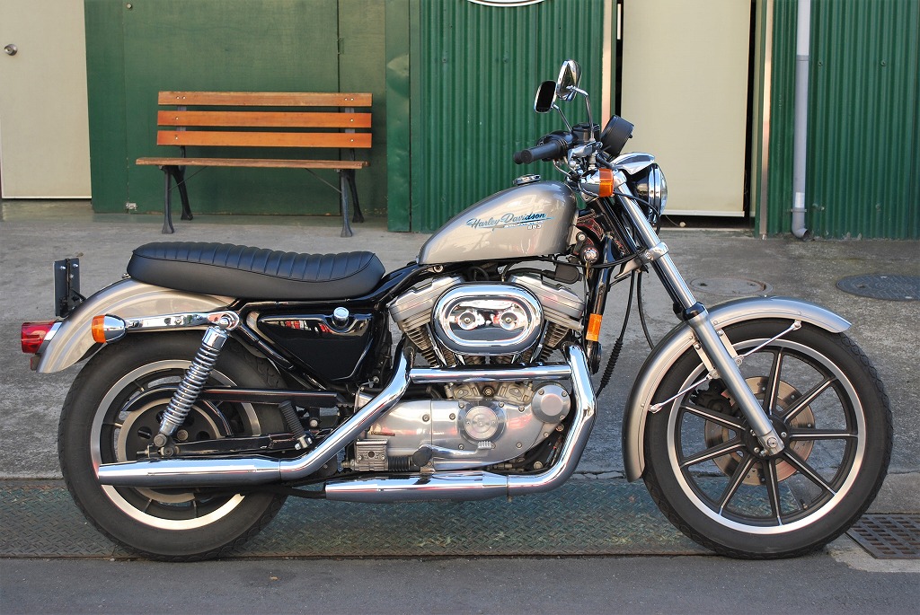 HARLEY-DAVIDSON スポーツスター シート 〜03-